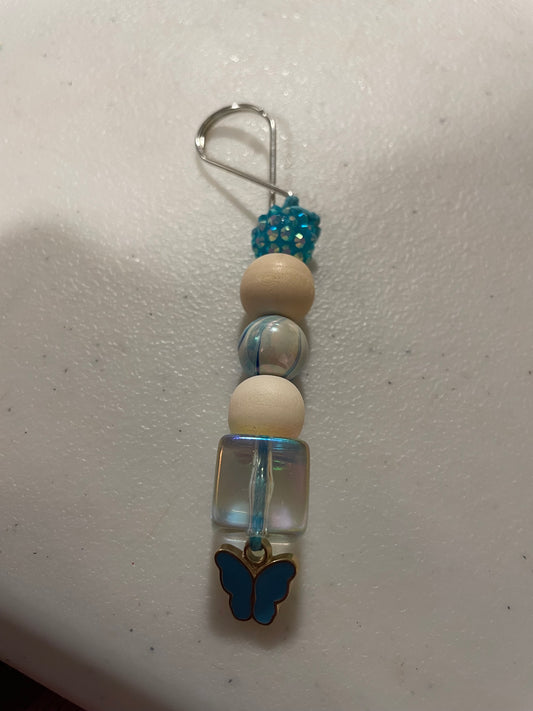 Blue Butterfly Beaded Keychain – Iridescent & Natural Wood Charm