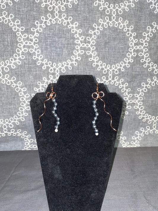 Smoky Pearl Grace Earrings
