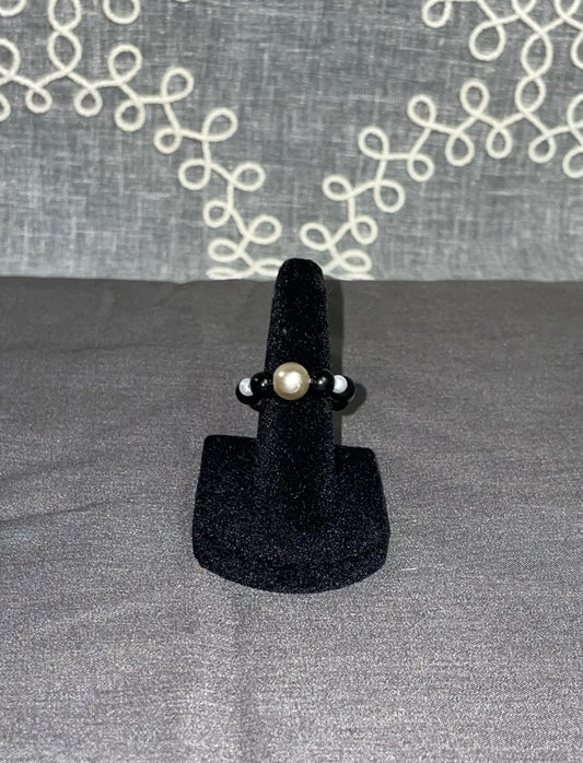 Velvet Night Pearl Ring