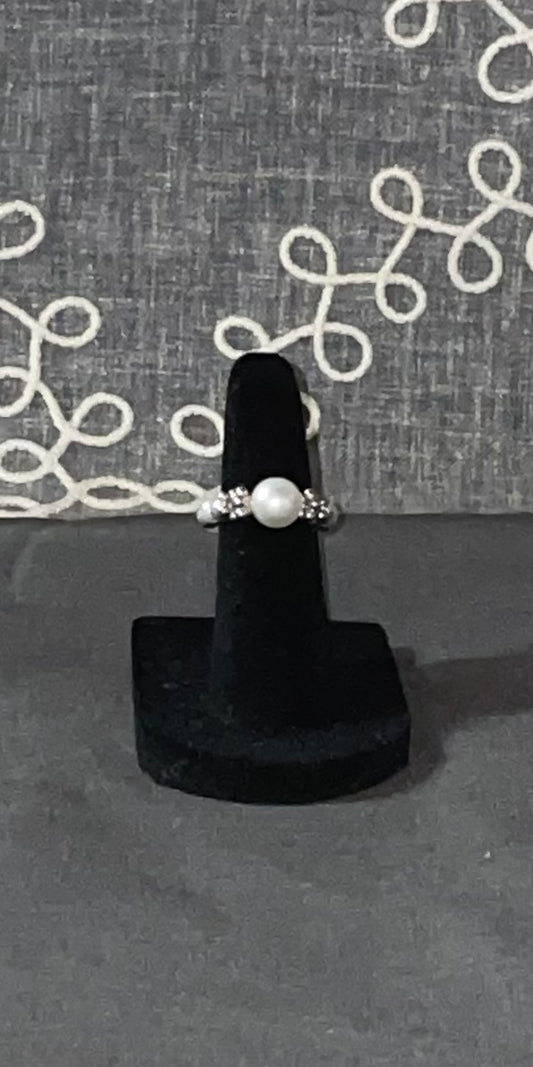 Pearl Grace Ring